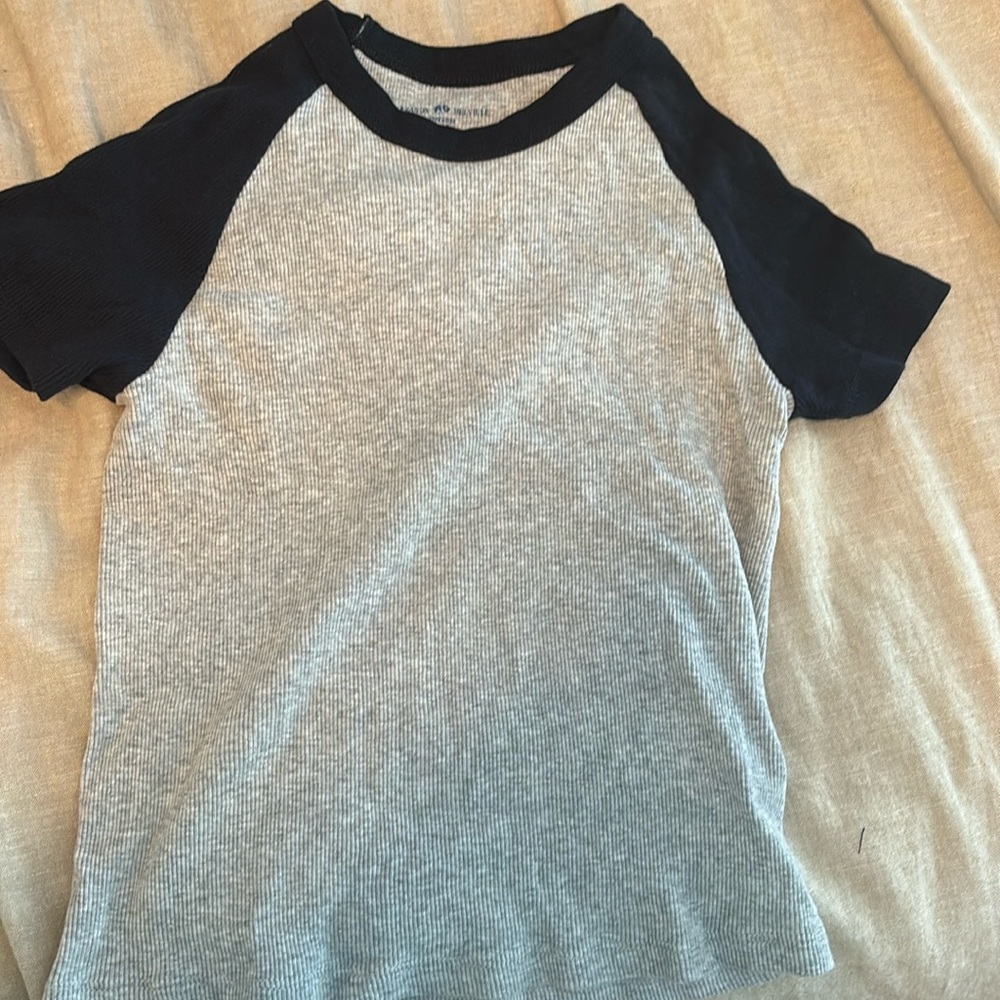 Small, cropped baby T, grey and dark blue